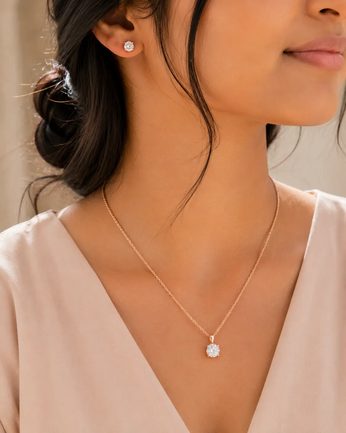 rose-gold-neck